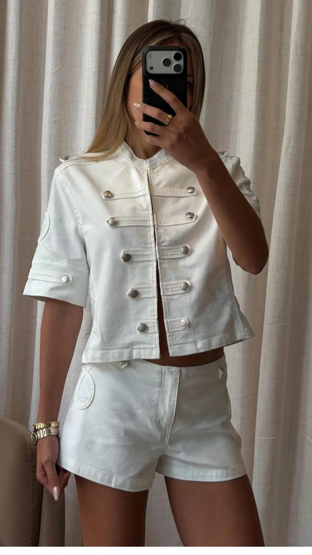Set blanco short y blusa Napoleón