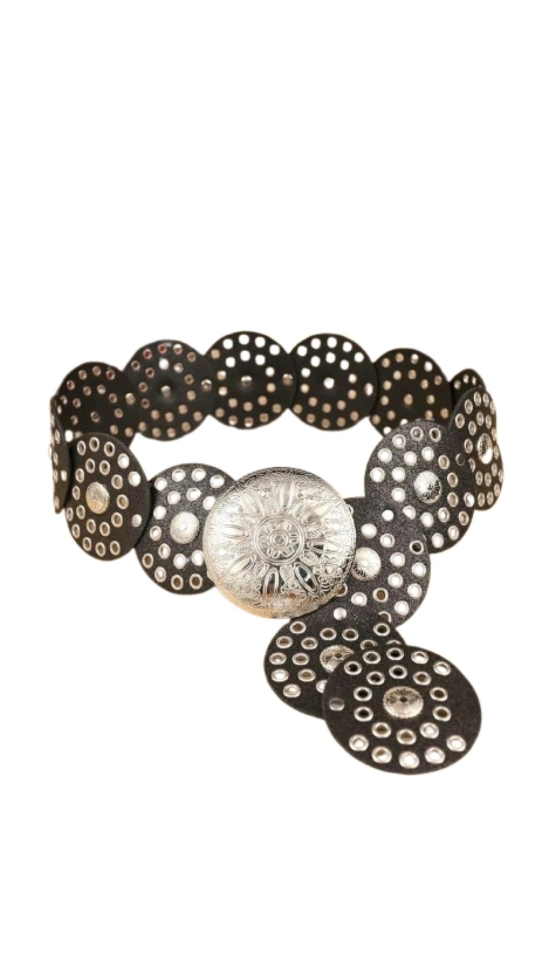 Cinturón negro con tachuelas plata