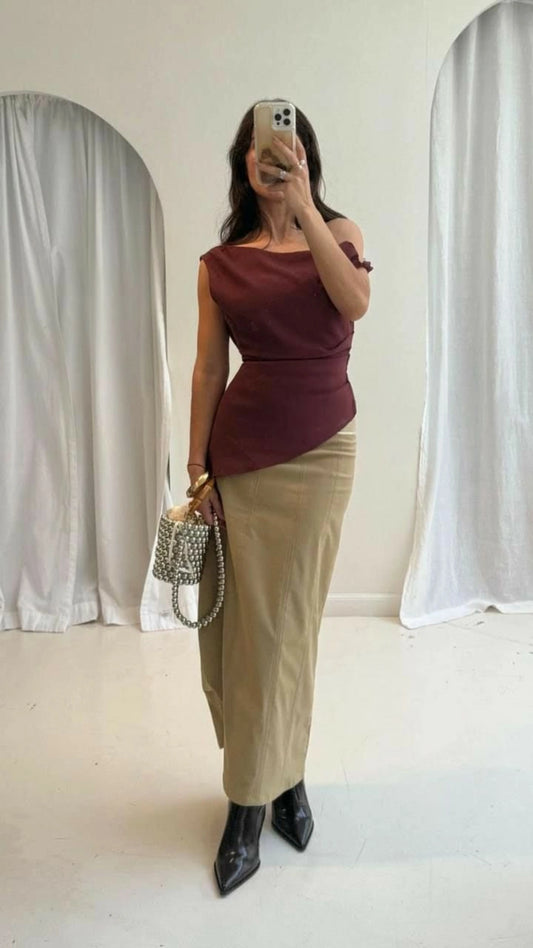 Blusa asimétrica un hombro