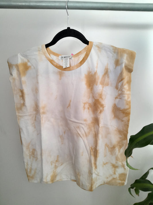 Playera tiedye beige con hombreras