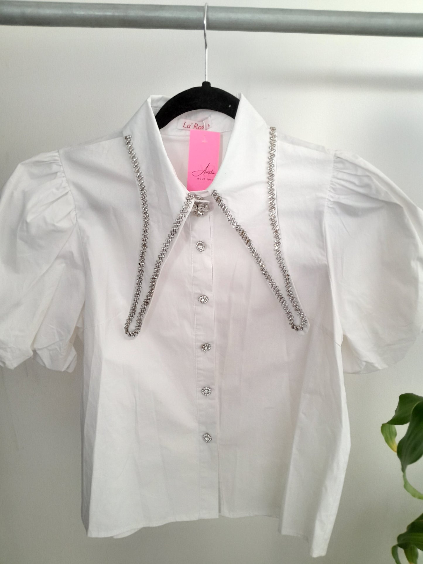 Camisa con detalle piedras