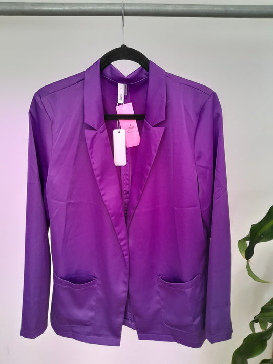 Blazer satín morado