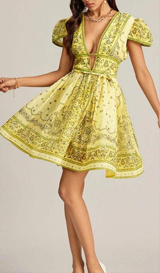 Vestido amarillo estampado