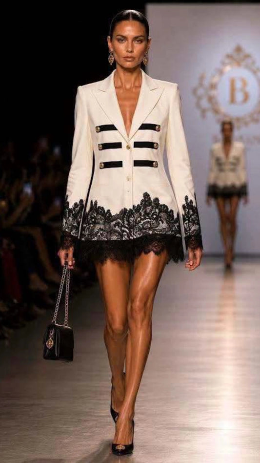 Blazer dress estilo Napoleón con encaje