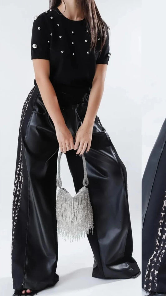 Pantalón wide leg vinipiel líneas