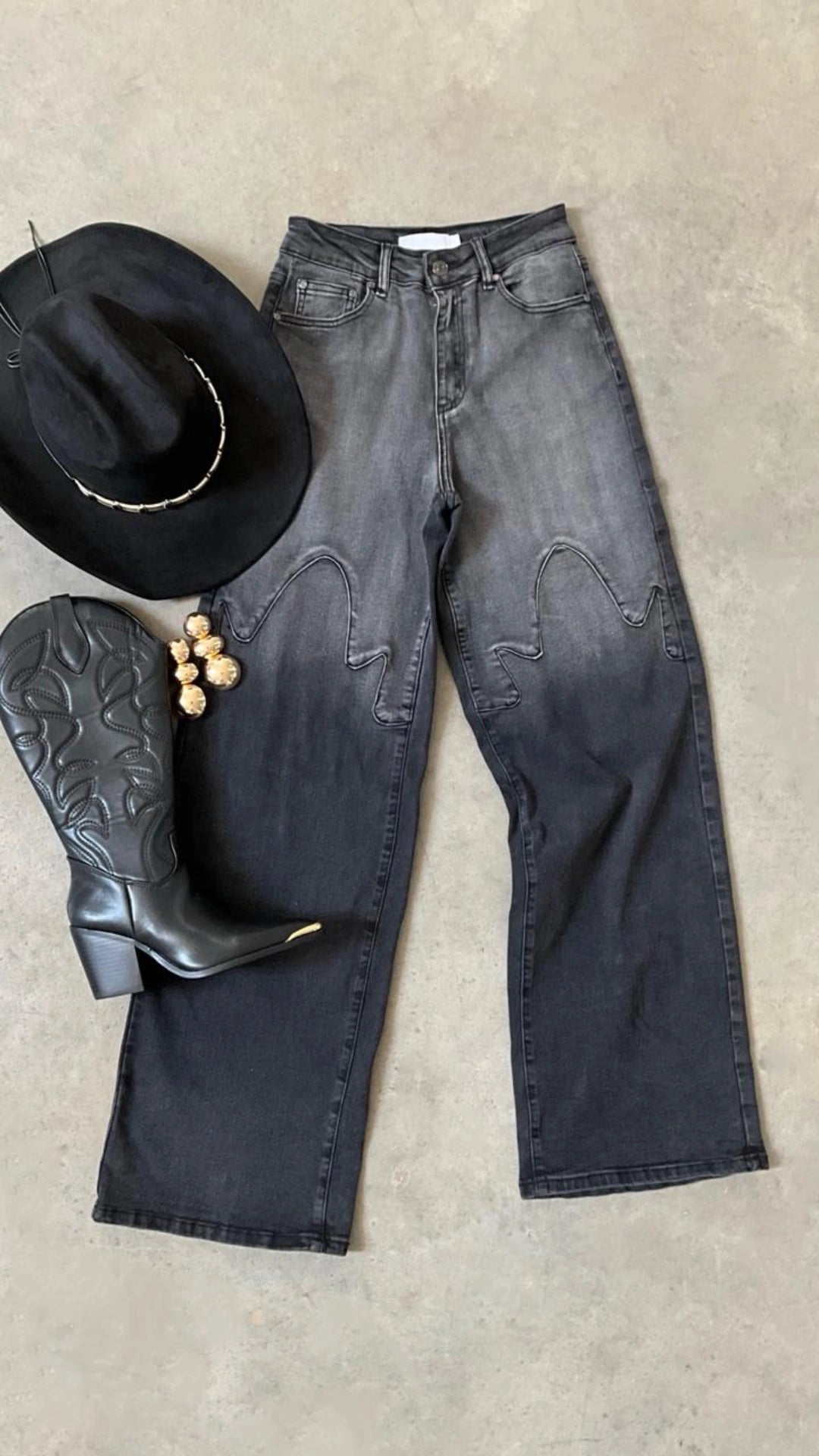 Jeans negro con efecto deslavado