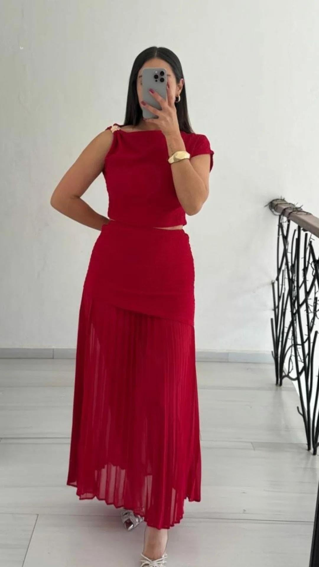 Set blusa y falda rojo