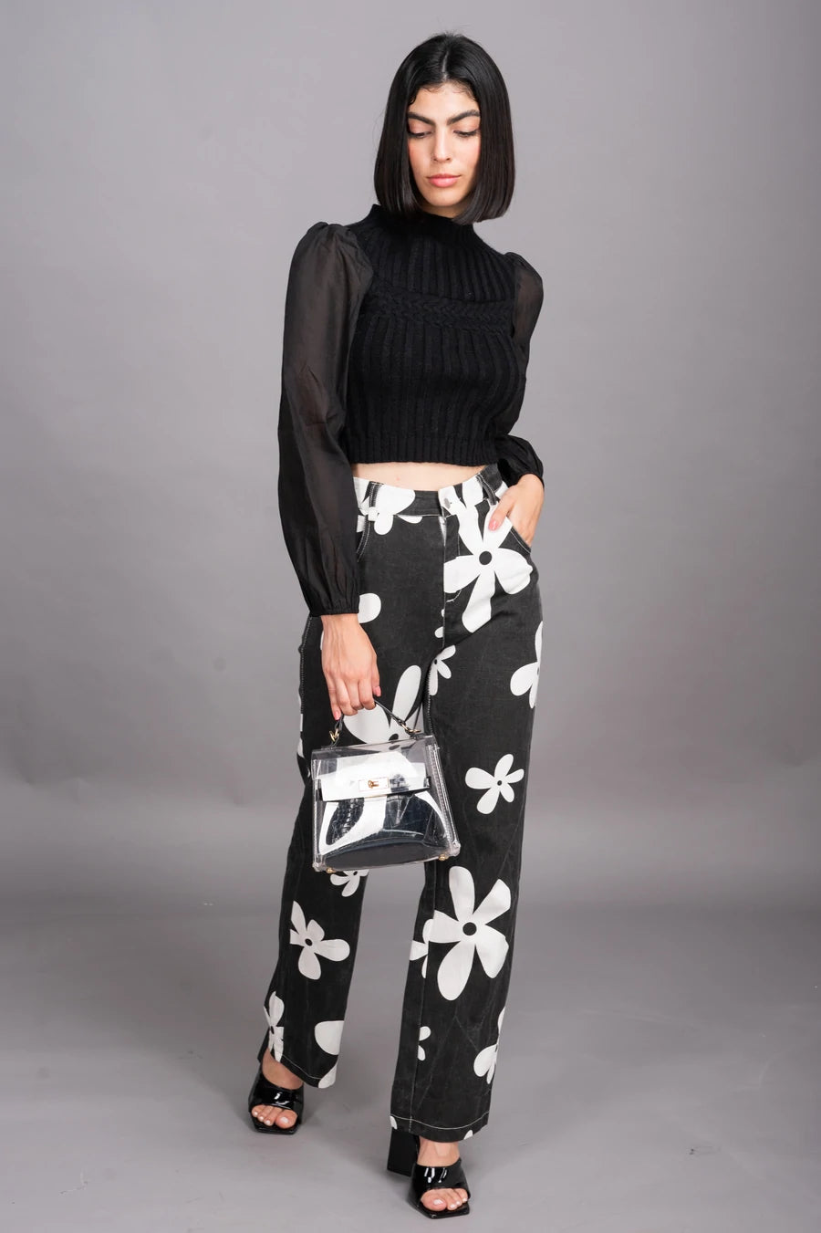 Jeans estampado negro con flores