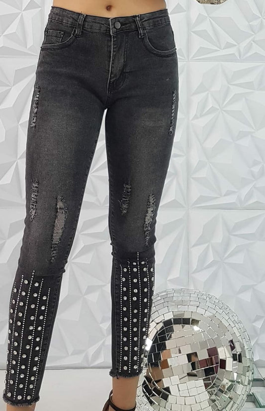 Jeans gris  con aplicaciones